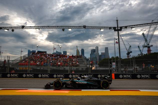 F1 - SINGAPORE GRAND PRIX 2025 12 KIMI ANTONELLI Andrea (ita), Mercedes AMG F1 Team W16, action during the 2025 Formula 1 Singapore Grand Prix, 18th round of the 2025 FIA Formula One World Championship, WM, Weltmeisterschaft from October 3 to 5, 2025 on the Marina Bay Street Circuit, in Singapore - SingaporeSingapore Copyright: xDPPIx