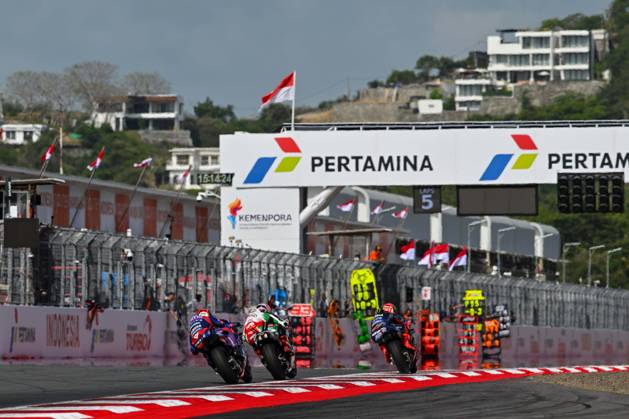 MOTO - MOTO GP - GRAND PRIX OF INDONESIA 2026 20 QUARTARARO Fabio (fra), Monster Energy Yamaha MotoGP, Yamaha YZR-M1, action with 05 ZARCO Johann (fra), LCR Honda Castrol, Honda RC213V during the 2025 MotoGP Pertamina Grand Prix of Indonesia on the Mandalika circuit from October 3 to 5, At West Nusa Tenggara, Indonesia - West Nusa TenggaraIndonesia Copyright: xGIGIxSOLDANOx