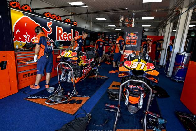 MOTO - MOTO GP - GRAND PRIX OF INDONESIA 2026 Red Bull KTM Factory Racing, KTM RC16, box during the 2025 MotoGP Pertamina Grand Prix of Indonesia on the Mandalika circuit from October 3 to 5, At West Nusa Tenggara, Indonesia - West Nusa TenggaraIndonesia Copyright: xGIGIxSOLDANOx