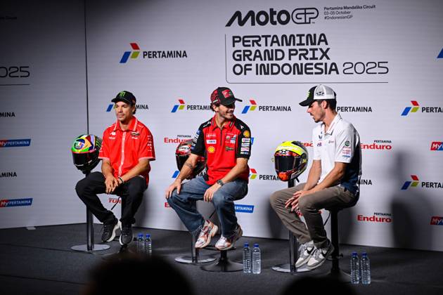 MOTO - MOTO GP - GRAND PRIX OF INDONESIA 2026 MORBIDELLI Franco (ita), Pertamina Enduro VR46 Racing Team, Ducati Desmosedici GP24, portrait with BAGNAIA Francesco (ita), Ducati Lenovo Team, Ducati Desmosedici GP25 and MIR Joan (spa), Honda Team, Honda RC213V, press conference, PK, Pressekonferenz during the 2025 MotoGP Pertamina Grand Prix of Indonesia on the Mandalika circuit from October 3 to 5, At West Nusa Tenggara, Indonesia - West Nusa TenggaraIndonesia Copyright: xGIGIxSOLDANOx