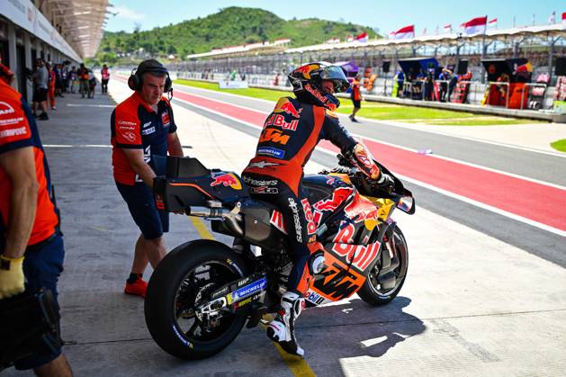 MOTO - MOTO GP - GRAND PRIX OF INDONESIA 2026 37 ACOSTA Pedro (spa), Red Bull KTM Factory Racing, KTM RC16, action during the 2025 MotoGP Pertamina Grand Prix of Indonesia on the Mandalika circuit from October 3 to 5, At West Nusa Tenggara, Indonesia - West Nusa TenggaraIndonesia Copyright: xGIGIxSOLDANOx