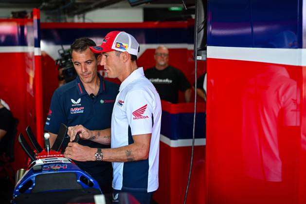 MOTO - MOTO GP - GRAND PRIX OF INDONESIA 2026 ESPARGARO Aleix (spa), Honda Team Test Driver, Honda RC213V, portrait during the 2025 MotoGP Pertamina Grand Prix of Indonesia on the Mandalika circuit from October 3 to 5, At West Nusa Tenggara, Indonesia - West Nusa TenggaraIndonesia Copyright: xGIGIxSOLDANOx
