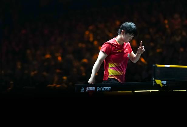 (251004) -- BEIJING, Oct. 4, 2025 -- Sun Yingsha reacts during the women s singles semifinal match between Sun Yingsha of China and Chen Xingtong of China at 2025 World Table tennis, Tischtennis (WTT) China Smash in Beijing, China, Oct. 4, 2025. ) (SP)CHINA-BEIJING-TABLE TENNIS-WTT-CHINA SMASH-WOMEN S SINGLES-SEMIFINAL(CN) SunxFei