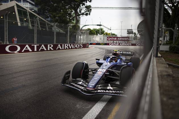 F1 - SINGAPORE GRAND PRIX 2025 55 SAINZ Carlos (spa), Williams Racing FW47, action during the 2025 Formula 1 Singapore Grand Prix, 18th round of the 2025 FIA Formula One World Championship, WM, Weltmeisterschaft from October 3 to 5, 2025 on the Marina Bay Street Circuit, in Singapore - SingaporeSingapore  Copyright: xXavixBonillax