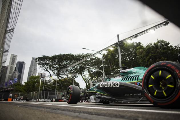 F1 - SINGAPORE GRAND PRIX 2025 18 STROLL Lance (can), Aston Martin F1 Team AMR25, action during the 2025 Formula 1 Singapore Grand Prix, 18th round of the 2025 FIA Formula One World Championship, WM, Weltmeisterschaft from October 3 to 5, 2025 on the Marina Bay Street Circuit, in Singapore - SingaporeSingapore Copyright: xXavixBonillax