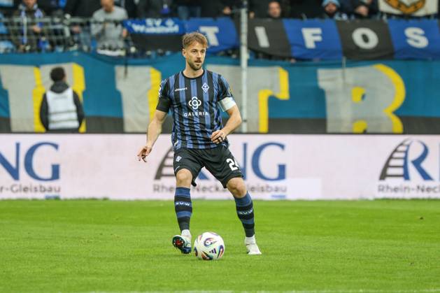 Lukas Klünter (SV Waldhof Mannheim, 24) Fussball: 3. Liga, 10. Spieltag, SV Waldhof Mannheim vs. VfL Osnabrück am 04.10.2025 in Mannheim (Carl-Benz-Stadion), Deutschland Mannheim Carl-Benz-Stadion Deutschland Copyright: xFranzxReindelx
