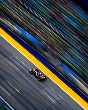 F1 - SINGAPORE GRAND PRIX 2025 04 NORRIS Lando (gbr), McLaren F1 Team MCL39, action during the 2025 Formula 1 Singapore Grand Prix, 18th round of the 2025 FIA Formula One World Championship, WM, Weltmeisterschaft from October 3 to 5, 2025 on the Marina Bay Street Circuit, in Singapore - SingaporeSingapore Copyright: xFLORENTxGOODENx