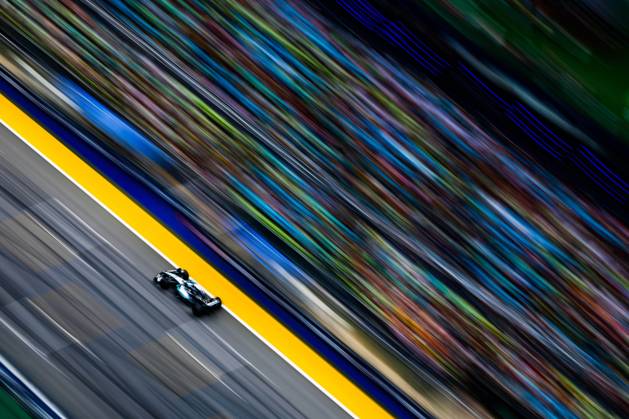 F1 - SINGAPORE GRAND PRIX 2025 63 RUSSELL George (gbr), Mercedes AMG F1 Team W16, action during the 2025 Formula 1 Singapore Grand Prix, 18th round of the 2025 FIA Formula One World Championship, WM, Weltmeisterschaft from October 3 to 5, 2025 on the Marina Bay Street Circuit, in Singapore - SingaporeSingapore Copyright: xFLORENTxGOODENx