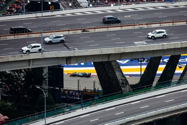 F1 - SINGAPORE GRAND PRIX 2025 12 KIMI ANTONELLI Andrea (ita), Mercedes AMG F1 Team W16, action during the 2025 Formula 1 Singapore Grand Prix, 18th round of the 2025 FIA Formula One World Championship, WM, Weltmeisterschaft from October 3 to 5, 2025 on the Marina Bay Street Circuit, in Singapore - SingaporeSingapore Copyright: xFLORENTxGOODENx