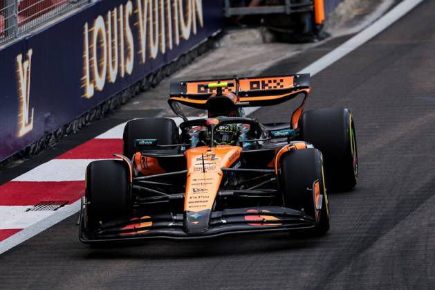 F1 - SINGAPORE GRAND PRIX 2025 04 NORRIS Lando (gbr), McLaren F1 Team MCL39, action during the 2025 Formula 1 Singapore Grand Prix, 18th round of the 2025 FIA Formula One World Championship, WM, Weltmeisterschaft from October 3 to 5, 2025 on the Marina Bay Street Circuit, in Singapore - SingaporeSingapore Copyright: xEricxAlonsox