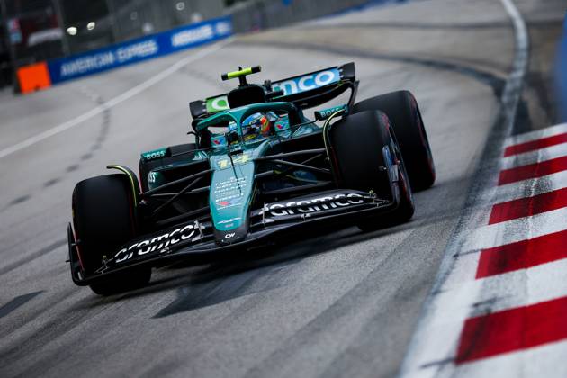 F1 - SINGAPORE GRAND PRIX 2025 14 ALONSO Fernando (spa), Aston Martin F1 Team AMR24, action during the 2025 Formula 1 Singapore Grand Prix, 18th round of the 2025 FIA Formula One World Championship, WM, Weltmeisterschaft from October 3 to 5, 2025 on the Marina Bay Street Circuit, in Singapore - SingaporeSingapore  Copyright: xEricxAlonsox