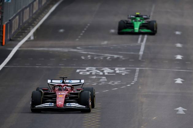 F1 - SINGAPORE GRAND PRIX 2025 16 LECLERC Charles (mco), Scuderia Ferrari SF-25, action during the 2025 Formula 1 Singapore Grand Prix, 18th round of the 2025 FIA Formula One World Championship, WM, Weltmeisterschaft from October 3 to 5, 2025 on the Marina Bay Street Circuit, in Singapore - SingaporeSingapore Copyright: xEricxAlonsox