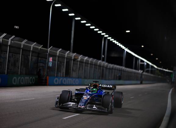 F1 - SINGAPORE GRAND PRIX 2025 23 ALBON Alexander (tha), Williams Racing FW47, action during the 2025 Formula 1 Singapore Grand Prix, 18th round of the 2025 FIA Formula One World Championship, WM, Weltmeisterschaft from October 3 to 5, 2025 on the Marina Bay Street Circuit, in Singapore - SingaporeSingapore Copyright: xDPPIx