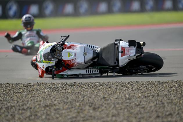 MOTO - MOTO GP - GRAND PRIX OF INDONESIA 2026 05 ZARCO Johann (fra), LCR Honda Castrol, Honda RC213V, action, accident, crash during the 2025 MotoGP Pertamina Grand Prix of Indonesia on the Mandalika circuit from October 3 to 5, At West Nusa Tenggara, Indonesia - West Nusa TenggaraIndonesia Copyright: xGIGIxSOLDANOx