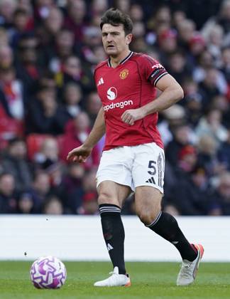 Manchester, England, 4th October 2025. Harry Maguire of Manchester United, ManU during the Manchester United vs Sunderland Premier League match at Old Trafford, Manchester. Picture credit should read: Andrew Yates Sportimage EDITORIAL USE ONLY. No use with unauthorised audio, video, data, fixture lists, club league logos or live services. Online in-match use limited to 120 images, no video emulation. No use in betting, games or single club league player publications. SPI_062_AY_MAN_UTD_SUN SPI-4195-0058