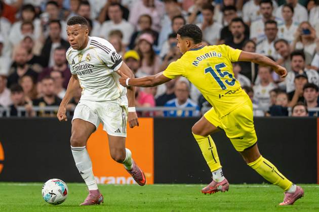 REAL MADRID CF v VILLARREAL CF. LA LIGA 2025 2026. ROUND 8. Real Madrid CF™s Kylian Mbappe (l) and Villarreal CF s Santiago Mourino during La Liga match. October 4, 2025. (ALTERPHOTOS Jorge Ropero) MadridSpain  Copyright: xJorgexRoperox