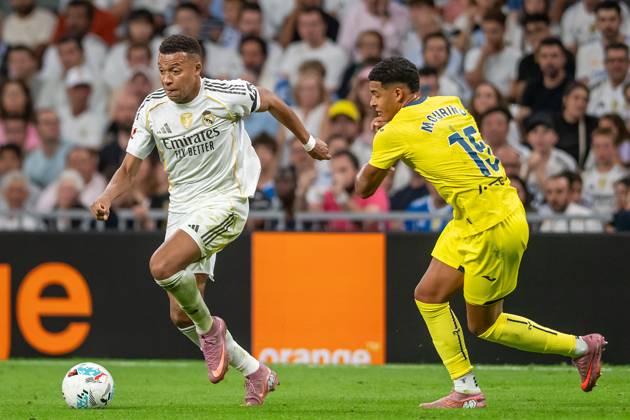 REAL MADRID CF v VILLARREAL CF. LA LIGA 2025 2026. ROUND 8. Real Madrid CF™s Kylian Mbappe (l) and Villarreal CF s Santiago Mourino during La Liga match. October 4, 2025. (ALTERPHOTOS Jorge Ropero) MadridSpain  Copyright: xJorgexRoperox