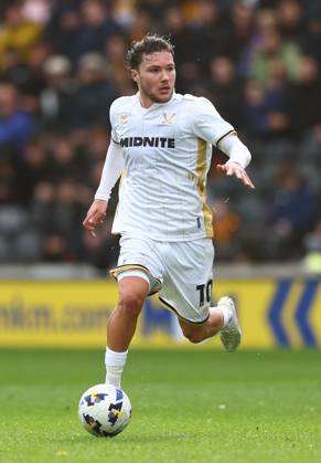Kingston upon Hull, England, 4th October 2025. Callum O Hare of Sheffield United during the Hull City vs Sheffield United Sky Bet Championship match at the MKM Stadium, Kingston upon Hull. Picture credit should read: Simon Bellis Sportimage EDITORIAL USE ONLY. No use with unauthorised audio, video, data, fixture lists, club league logos or live services. Online in-match use limited to 120 images, no video emulation. No use in betting, games or single club league player publications. SPI_070_SB_Hull_Sheffield_United SPI-4194