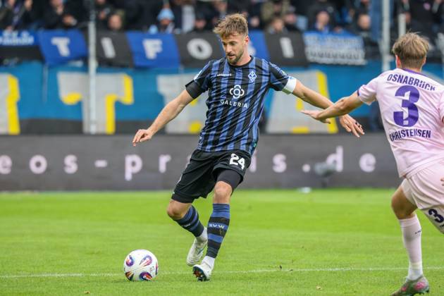 Lukas Klünter (SV Waldhof Mannheim, 24) Fussball: 3. Liga, 10. Spieltag, SV Waldhof Mannheim vs. VfL Osnabrück am 04.10.2025 in Mannheim (Carl-Benz-Stadion), Deutschland Mannheim Carl-Benz-Stadion Deutschland Copyright: xFranzxReindelx