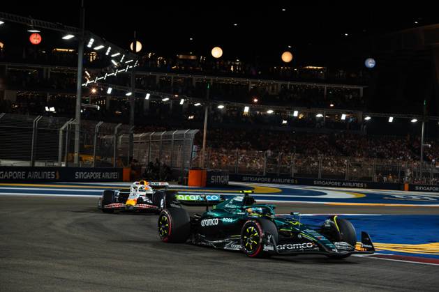 Formula 1 Singapore Grand Prix SINGAPORE, SINGAPORE - OCTOBER 5: Fernando Alonso from Aston Martin competes in the Formula 1 Singapore Grand Prix at the Marina Bay Street Circuit in Singapore on October 5, 2025. More than 300,000 fans turned out over race weekend according to the organisers. Zakaria Zainal Anadolu Singapore Singapore. Editorial use only. Please get in touch for any other usage.  Copyright: x2025xAnadoluxZakariaxZainalx