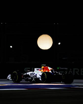 F1 - SINGAPORE GRAND PRIX 2025 30 LAWSON Liam (nzl), Visa Cash App RB F1 Team VCARB02, action during the 2025 Formula 1 Singapore Grand Prix, 18th round of the 2025 FIA Formula One World Championship, WM, Weltmeisterschaft from October 3 to 5, 2025 on the Marina Bay Street Circuit, in Singapore - SingaporeSingapore Copyright: xFLORENTxGOODENx