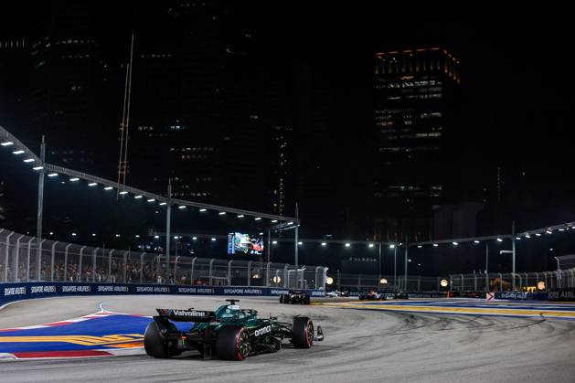 F1 - SINGAPORE GRAND PRIX 2025 18 STROLL Lance (can), Aston Martin F1 Team AMR25, action during the 2025 Formula 1 Singapore Grand Prix, 18th round of the 2025 FIA Formula One World Championship, WM, Weltmeisterschaft from October 3 to 5, 2025 on the Marina Bay Street Circuit, in Singapore - SingaporeSingapore Copyright: xEricxAlonsox