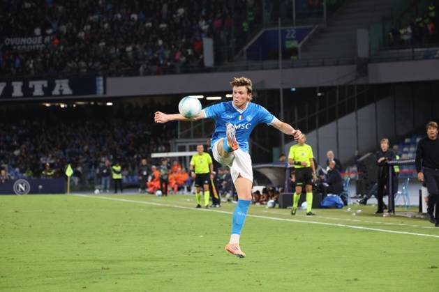 October 5, 2025, Napoli, Campania, ITALIA: Scott McTominay of SSC Napoli During the 2025 26 Italian Serie A football match between SSC Napoli and Genoa on October 5, 2025, at the Diego Armando Maradona Stadium in Naples...Pictured: Napoli ITALIA - ZUMAs236 20251005_aap_s236_100 Copyright: xFabioxSassox