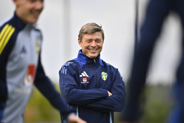 STOCKHOLM, SWEDEN 20251006 national team, Nationalteam captain Jon Dahl Tomasson when the men s national football team trains on Monday on Bosön ahead of the World Cup qualifiers against Switzerland and Kosovo. STOCKHOLM SWEDEN x10430x