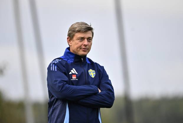 STOCKHOLM, SWEDEN 20251006 national team, Nationalteam captain Jon Dahl Tomasson when the men s national football team trains on Monday on Bosön ahead of the World Cup qualifiers against Switzerland and Kosovo. STOCKHOLM SWEDEN x10430x