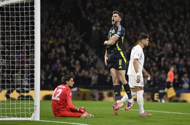 Glasgow, Scotland, 9th October 2025. Ryan Christie of Scotland scores the equaliser during the Scotland vs Greece FIFA World Cup, WM, Weltmeisterschaft, Fussball European Qualifying match at Hampden Park, Glasgow. Picture credit should read: Neil Hanna Sportimage EDITORIAL USE ONLY. No use with unauthorised audio, video, data, fixture lists, club league logos or live services. Online in-match use limited to 120 images, no video emulation. No use in betting, games or single club league player publications. SPI_055_NH_Scotland_Greece SPI-4206-0055