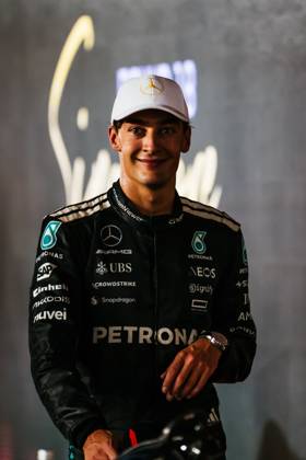 October 5, 2025, Singapore, Tamilnadu, Singapore: George Russell of Mercedes celebrates after the win at the F1 Grand Prix of Singapore at Marina Bay Street Circuit on October, 5th, 2025 in Singapore. Singapore Singapore - ZUMAc251 20251005_znp_c251_028 Copyright: xVikramxChandrasekarx