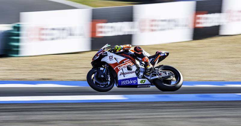 October 10, 2025, Cascais, Lisbon, Portugal: Axel Bassani in action during the WorldSBK Championship Free Practice at the Estoril Circuit, Portugal, on October 11, 2025. Cascais Portugal - ZUMAr200 20251010_zsp_r200_008 Copyright: xNunoxReisinhox