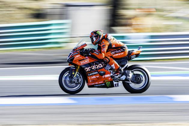 October 10, 2025, Cascais, Lisbon, Portugal: Nicolo Bulega in action during the WorldSBK Championship Free Practice at the Estoril Circuit, Portugal, on October 11, 2025. Cascais Portugal - ZUMAr200 20251010_zsp_r200_015 Copyright: xNunoxReisinhox