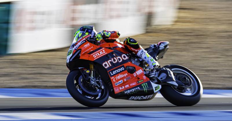 October 11, 2025, Cascais, Lisbon, Portugal: Alvaro Bautista in action during the WorldSBK Championship Free Practice 3 at the Estoril Circuit, Portugal, on October 11, 2025. Cascais Portugal - ZUMAr200 20251011_zsp_r200_005 Copyright: xNunoxReisinhox