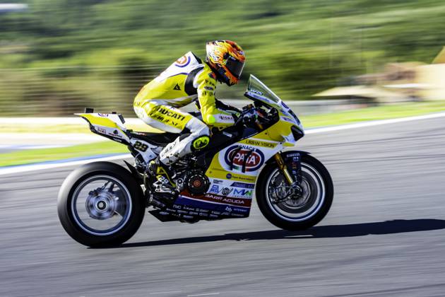 October 11, 2025, Cascais, Lisbon, Portugal: Andrea Iannone in action during the WorldSBK Championship Tissot Superpole at the Estoril Circuit, Portugal, on October 11, 2025. Cascais Portugal - ZUMAr200 20251011_zsp_r200_028 Copyright: xNunoxReisinhox