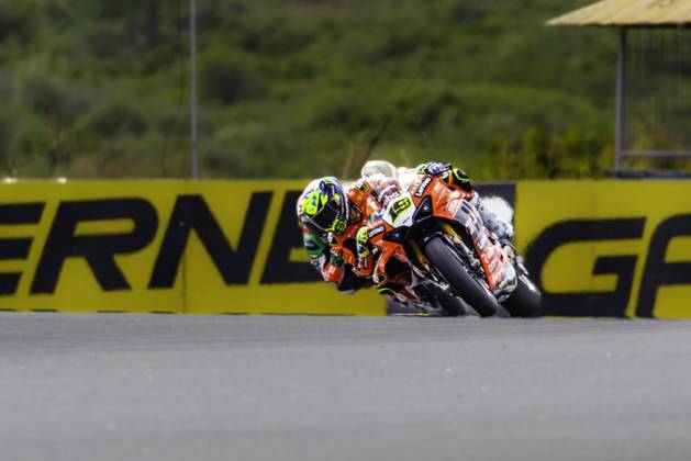 October 12, 2025, Cascais, Lisbon, Portugal: Alvaro Bautista in action during the WorldSBK Championship Race 2 at the Estoril Circuit, Portugal, on October 12, 2025. Cascais Portugal - ZUMAr200 20251012_zsp_r200_039 Copyright: xNunoxReisinhox