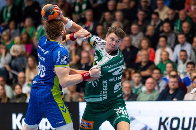 Oskar SUNNEFELDT (FRISCH AUF! Goeppingen, 27) erzielt ein Tor, Aktion, Torwurf GER, FRISCH AUF! Goeppingen (FAG) vs. VfL Gummersbach (GUM), Handball, Maenner, Daikin Handball Bundesliga (HBL), 11. Spieltag, Spielzeit 2025 2026, 12.10.2025 GER, FRISCH AUF! Goeppingen (FAG) vs. VfL Gummersbach (GUM), Handball, Maenner, Daikin Handball Bundesliga (HBL), 11. Spieltag, Spielzeit 2025 2026, 12.10.2025 Goeppingen Copyright: xEibnerxPressefoto OliverxSchmidtx EP_OST