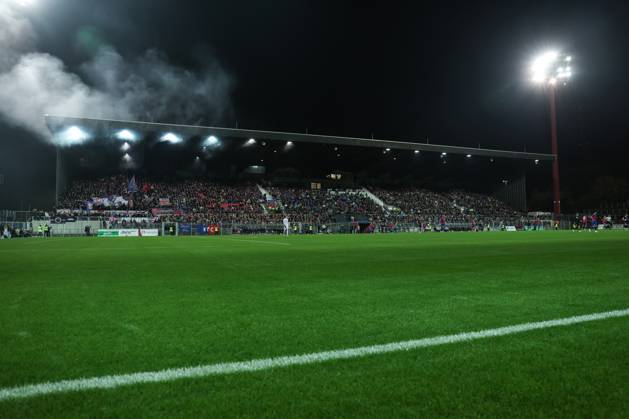 Fussball, FVN Niederrheinpokal Saison 2025 2026 Achtelfinale KFC Uerdingen - MSV Duisburg 15.10.2025, Grotenburg-Stadion Fan suerdingen Krefeld Grotenburg-Stadion Nordrhein-Westfalen Deutschland