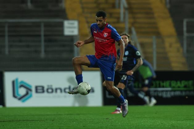 Fussball, FVN Niederrheinpokal Saison 2025 2026 Achtelfinale KFC Uerdingen - MSV Duisburg 15.10.2025, Grotenburg-Stadion +k10+ Krefeld Grotenburg-Stadion Nordrhein-Westfalen Deutschland
