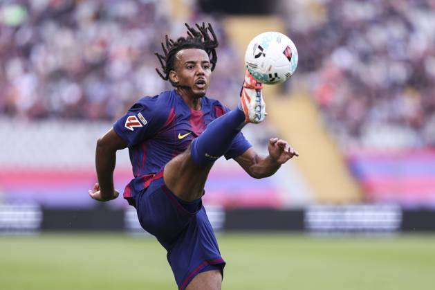 October 18, 2025, Barcelona, Barcelona, SPAIN: Jules Kounde of FC Barcelona, Barca in action during the Spanish league, La Liga EA Sports, football match played between FC Barcelona and Girona FC at Estadi Olimpic Lluis Companys on October 18, 2025 in Barcelona, Spain. Barcelona SPAIN - ZUMAa181 20251018_zaa_a181_122 Copyright: xJavierxBorregox