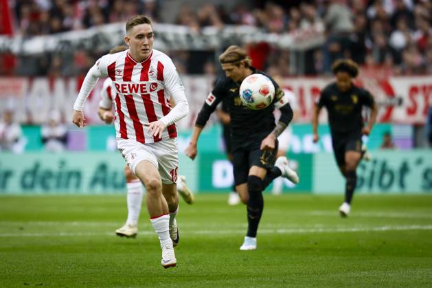 KOELN, GERMANY - OCTOBER 18: Isak Johannesson (1. FC Koeln, 18) during the Bundesliga match between 1. FC Koeln vs. FC Augsburg at the Rheinenergie-Stadion on matchday 7 of the 1. Bundesliga on October 18, 2025 in Koeln, Germany. DFL REGULATIONS PROHIBIT ANY USE OF PHOTOGRAPHS AS IMAGE SEQUENCES AND OR QUASI-VIDEO. Nordrhein-Westfalen Germany Copyright: xBEAUTIFULxSPORTS AxelxKohringx