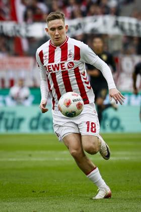 KOELN, GERMANY - OCTOBER 18: Isak Johannesson (1. FC Koeln, 18) during the Bundesliga match between 1. FC Koeln vs. FC Augsburg at the Rheinenergie-Stadion on matchday 7 of the 1. Bundesliga on October 18, 2025 in Koeln, Germany. DFL REGULATIONS PROHIBIT ANY USE OF PHOTOGRAPHS AS IMAGE SEQUENCES AND OR QUASI-VIDEO. Nordrhein-Westfalen Germany Copyright: xBEAUTIFULxSPORTS AxelxKohringx