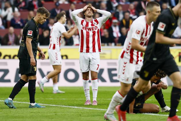 KOELN, GERMANY - OCTOBER 18: Luca Waldschmidt (1. FC Koeln, 7) after a missed shot on the goal during the Bundesliga match between 1. FC Koeln vs. FC Augsburg at the Rheinenergie-Stadion on matchday 7 of the 1. Bundesliga on October 18, 2025 in Koeln, Germany. DFL REGULATIONS PROHIBIT ANY USE OF PHOTOGRAPHS AS IMAGE SEQUENCES AND OR QUASI-VIDEO. Nordrhein-Westfalen Germany Copyright: xBEAUTIFULxSPORTS AxelxKohringx