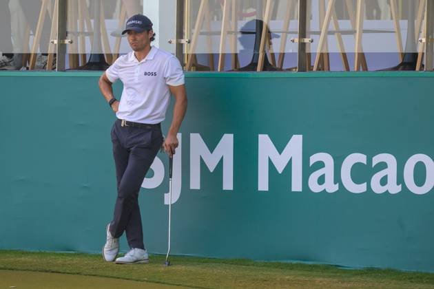 October 19, 2025, Macao, Macao Sar, China: Macau Open Golf , Final Round, Macau Golf and Country Club Coloane, Macao, China . Germanys Dominic Foos Wins the Macau Open Golf after a tiebreaker with Taiwans Wang, Foos in the final round ties with Wang on -17. Macao China - ZUMAr144 20251019_zap_r144_026 Copyright: xJaynexRussellx