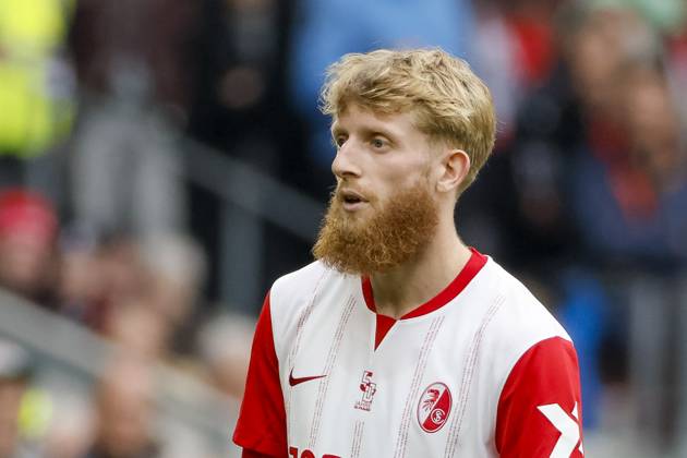 Niklas Beste (SC Freiburg, 19) , Deutschland, Fussball, 1. Bundesliga, 7.Spieltag, 2025 2026, SC Freiburg vs. Eintracht Frankfurt, 19.10.2025, Europa-Park Stadion, Freiburg im Breisgau, Deutschland Freiburg im Breisgau Europa-Park Stadion Baden-Württemberg Deutschland Copyright: xGrantxHubbsx