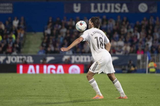 October 20, 2025, Madrid, Madrid, Spain: ALVARO CARRERAS of Real Madrid CF controls the ball during the match belonging to the 25 26 season of La Liga EA soccer â€oe GETAFE CF vs. REAL MADRID CF †held on October 19, 2025, at the Coliseum Stadiumo, Madrid, Spain. Madrid Spain - ZUMAc312 20251020_zsp_c312_195 Copyright: xOscarxManuelxSanchezx