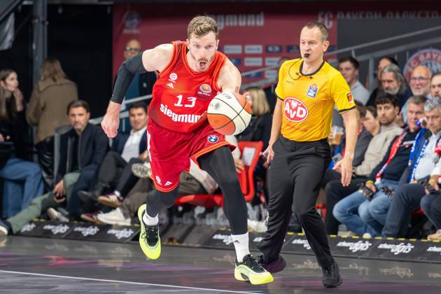 Andreas Obst 13 (FC Bayern Basketball) mit offenem Mund, Action, FC Bayern Basketball vs. Basketball Loewen Braunschweig, BBL-Pokal, Achtelfinale, 20.10.2025 Muenchen Bayern Deutschland