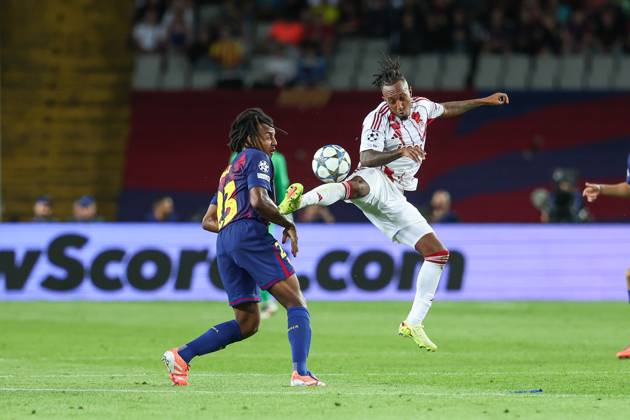 October 21, 2025, Barcelona, Barcelona, SPAIN: Jules Kounde of FC Barcelona, Barca and Gelson Martins of Olympiacos FC in action during the UEFA Champions League 2025 26 League Phase MD3 match between FC Barcelona and Olympiacos FC at Estadi Olimpic Lluis Companys on October 21, 2025 in Barcelona, Spain. Barcelona SPAIN - ZUMAa181 20251021_zaa_a181_211 Copyright: xIrinaxR.xHipolitox