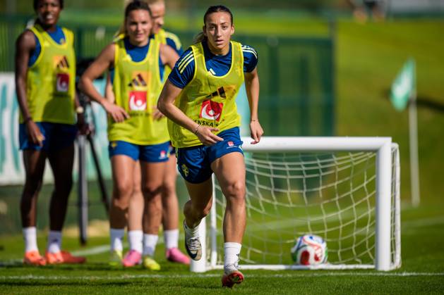 251022 Rosa Kafaji of the Swedish women s national football team on October 22, 2025 in Benahavis. Photo: Ludvig Thunman BILDBYRAN kod LT LT0733 fotboll football soccer fotball träning practice training sverige sweden dam bbeng Copyright: LUDVIGxTHUNMAN BB251022LT007