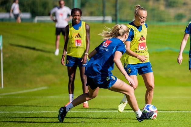 251022 Hanna Bennison of the Swedish women s national football team on October 22, 2025 in Benahavis. Photo: Ludvig Thunman BILDBYRAN kod LT LT0733 fotboll football soccer fotball träning practice training sverige sweden dam bbeng Copyright: LUDVIGxTHUNMAN BB251022LT023